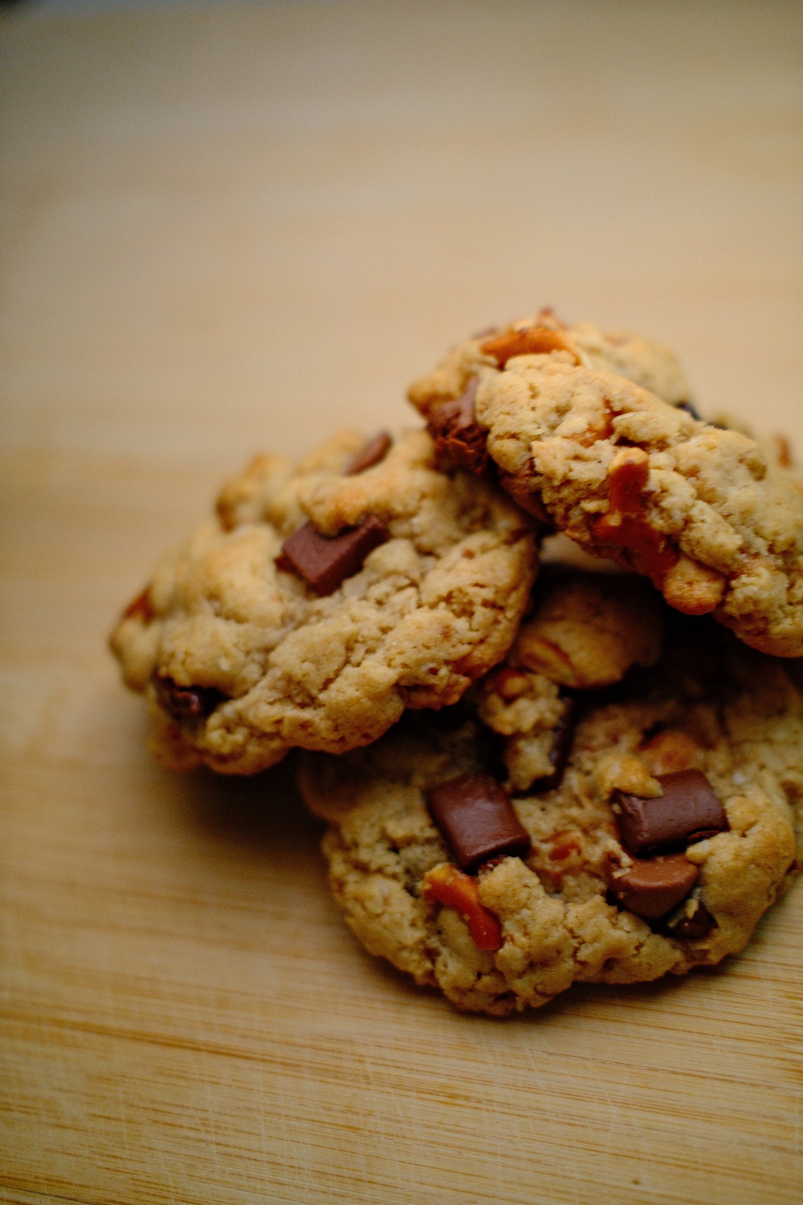 A stack of three The Everything cookies